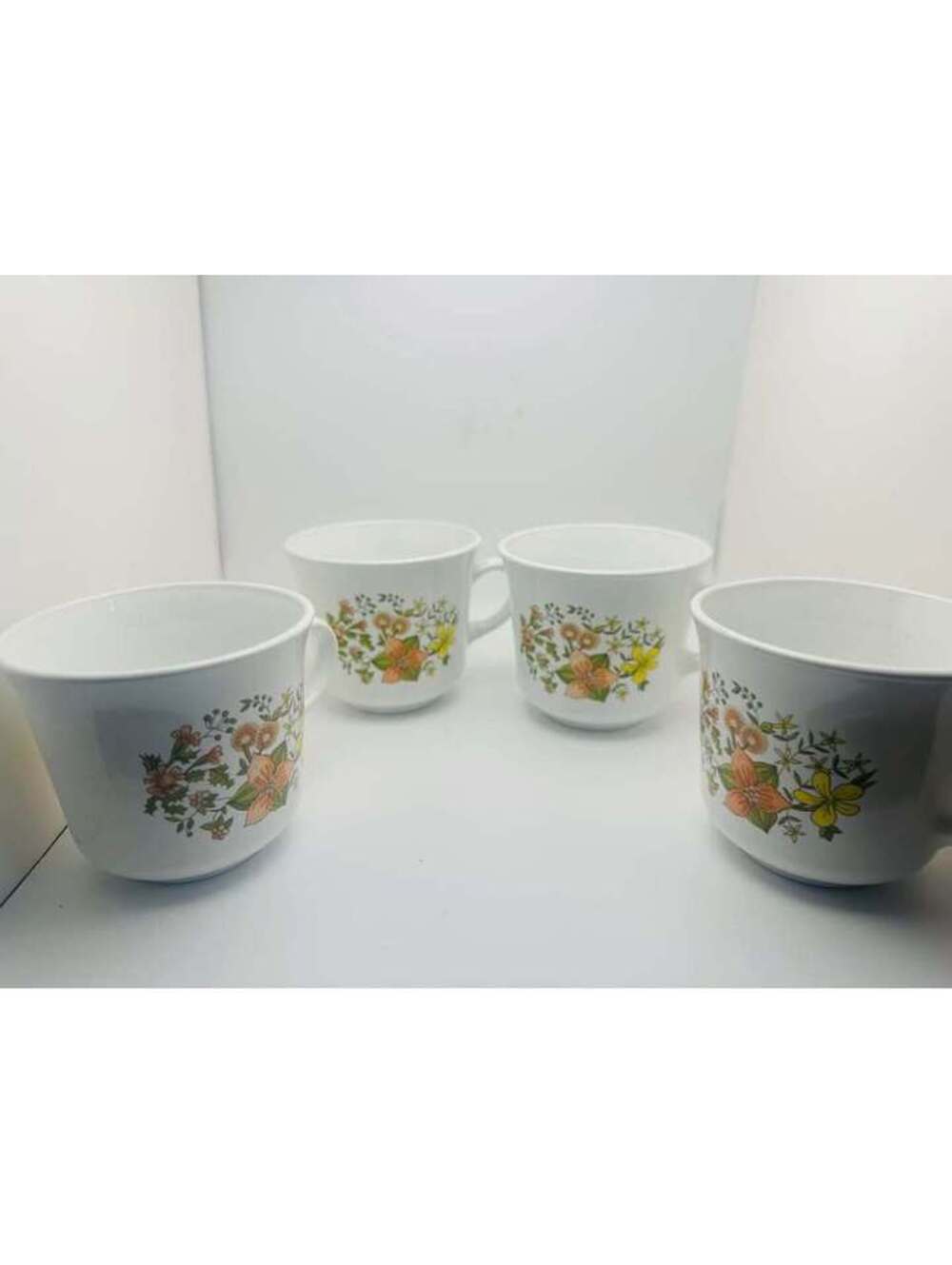Set of 4 Corelle by Corning Wildflower Mugs